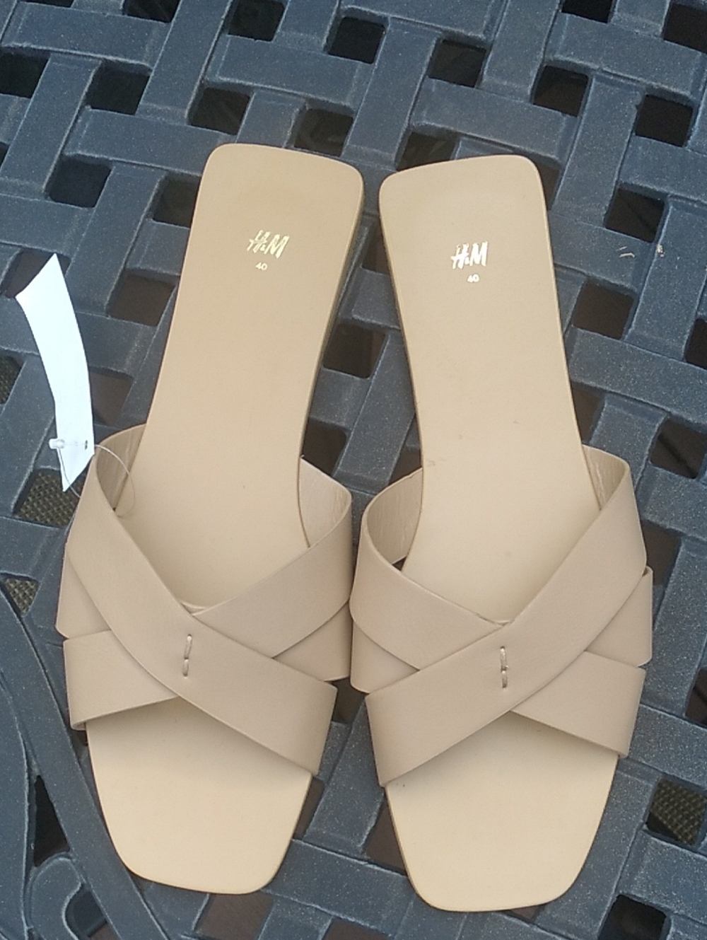 H&M slides